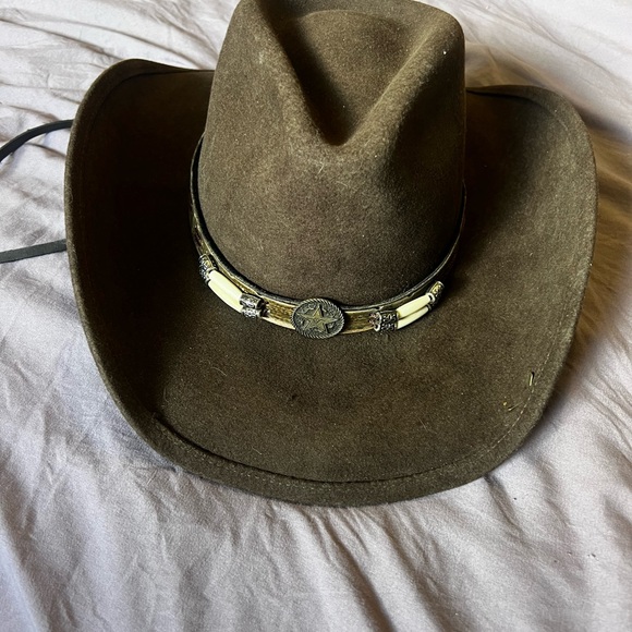 Bullhide Brand Elegant Brown Western Hat with Decorative Band - Picture 1 of 6